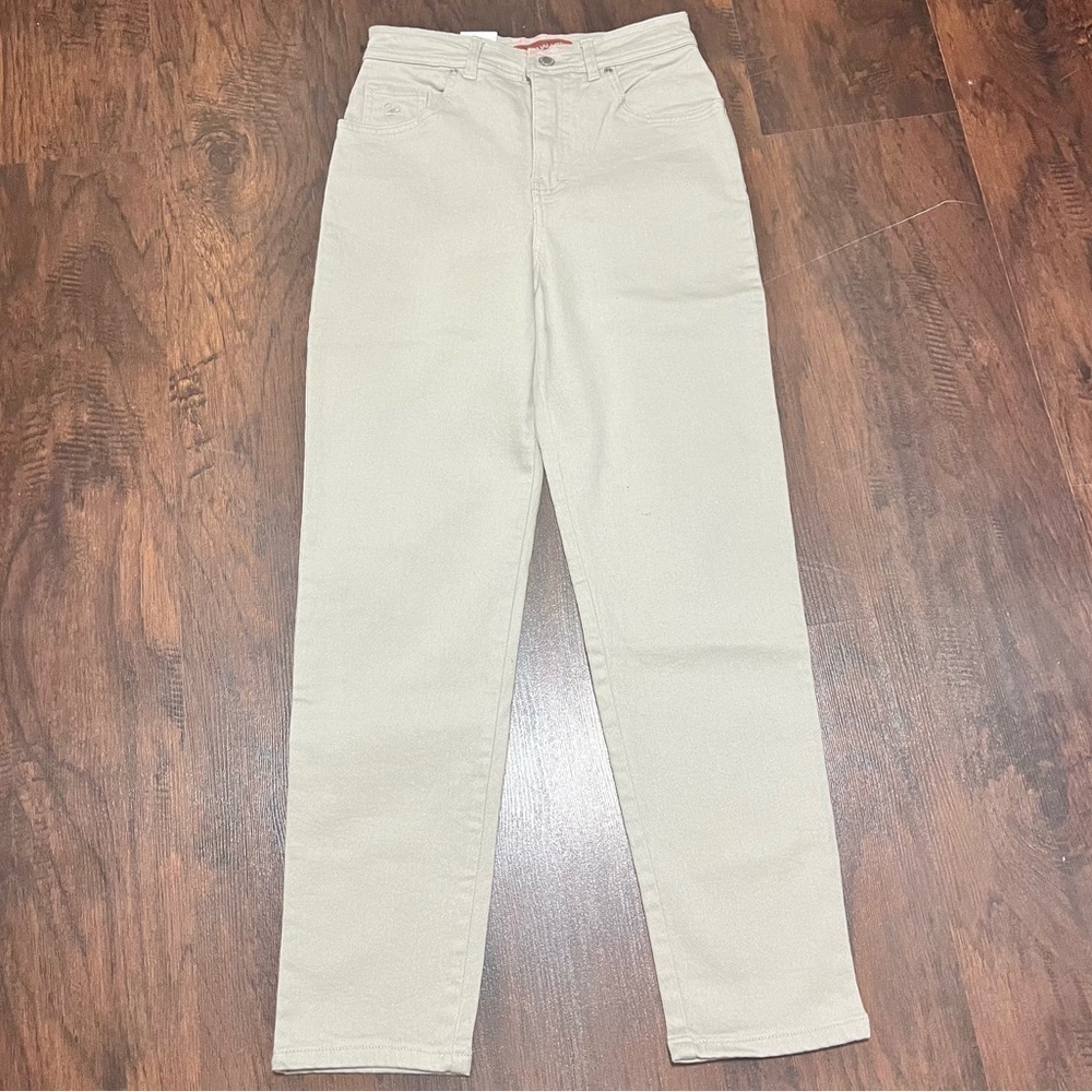 GLORIA VANDERBILT high waist stretch jeans in Pumice (taupe) color Size 8P NWT